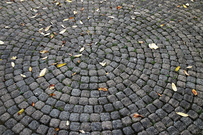 Pohodlné kladenie zámkovej dlažby